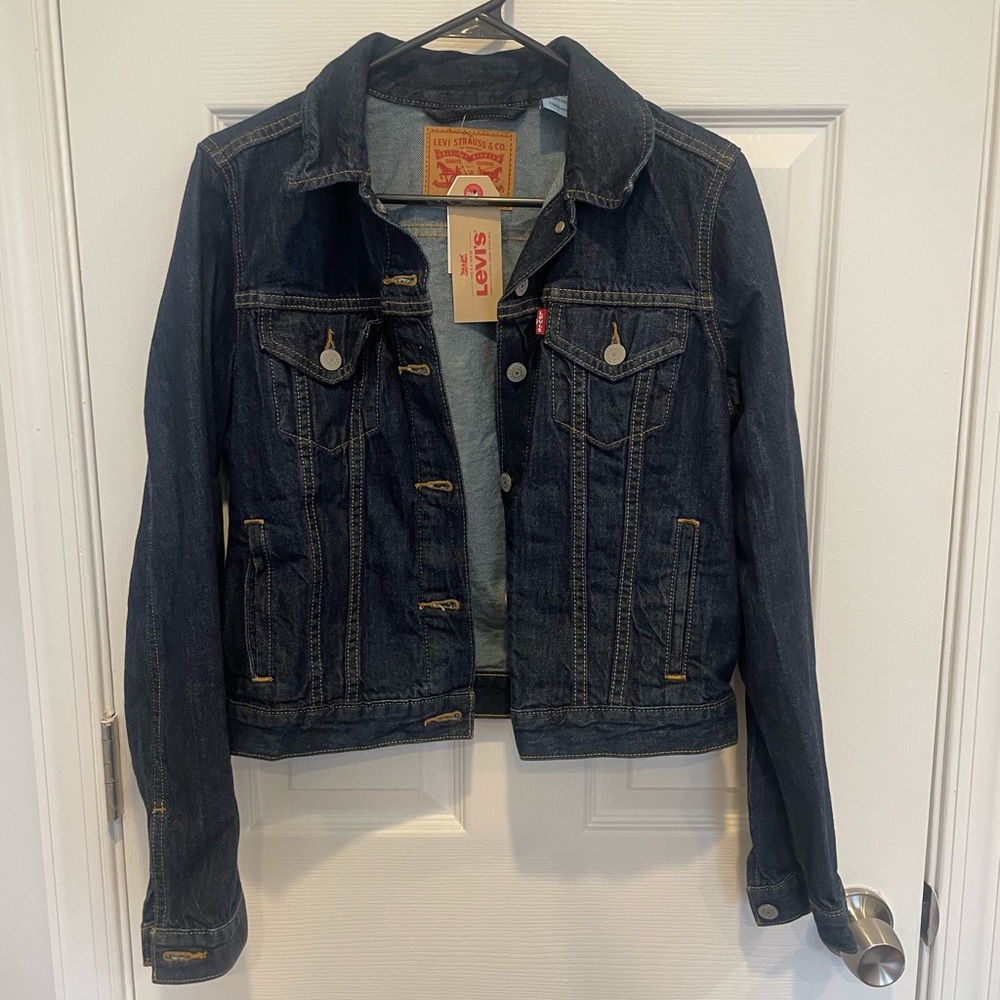 NWT Levi’s Dark Blue Denim Jean Jacker with topstitching